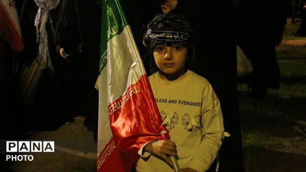 قهرمانان کوچک نبرد با تاریکی