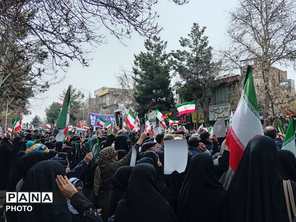 حضور پرشور مردم انقلابی شهرستان نیشابور در نماز جمعه روز جهانی قدس 