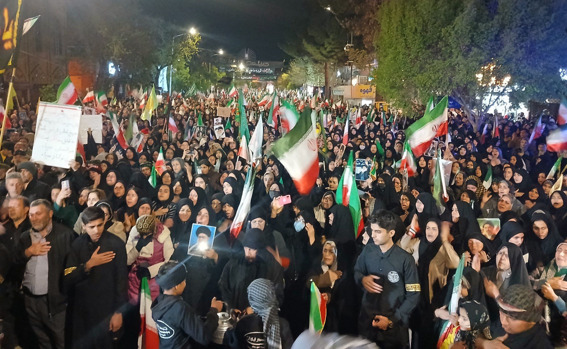 آیین چهلمین روز شهادت امام خامنه‌ای، میهمان دیار کهن نیشابور