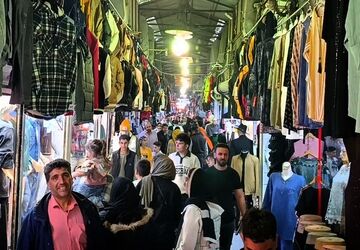 حال و هوای خیابان‌ها و بازارهای شهرستان ملارد در آستانه سال نو