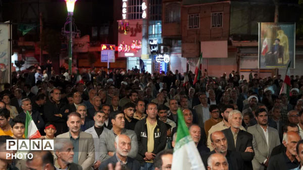 حضور پرصلابت مردم کوهدشت در اجتماع شبانه