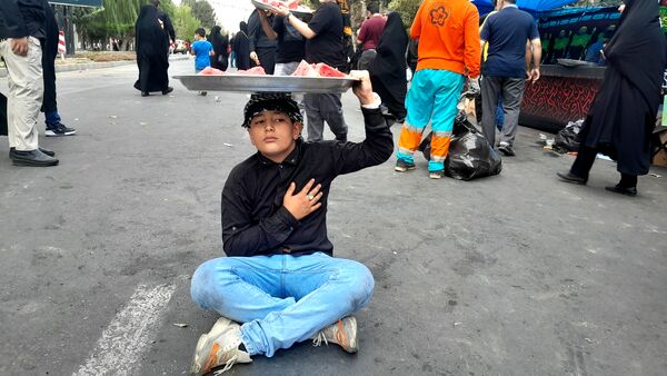 قدم‌به‌قدم با عاشقان و جاماندگان اربعین حسینی در کرج