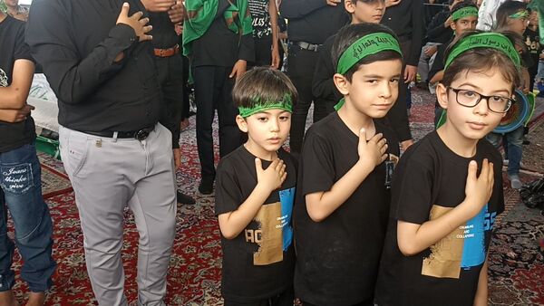 برگزاری مراسم احلی من العسل در شهرضا 