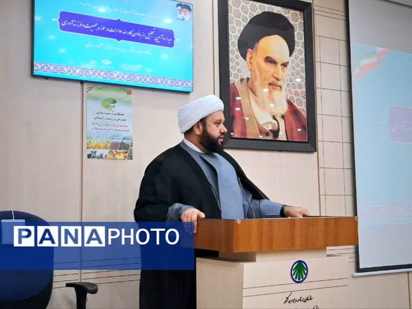 تجلیل نماینده ولی فقیه کهگیلویه و بویراحمد از بانوان شاغل به‌مناسبت ولادت حضرت زهرا (س)