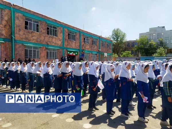 مراسم جشن اقتدار در دبستان ایوب فرشتیان