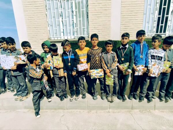 برگزاری مراسم تقدیر واهدای جایزه به دانش آموزان دبستان شهید پسندیده فدافن