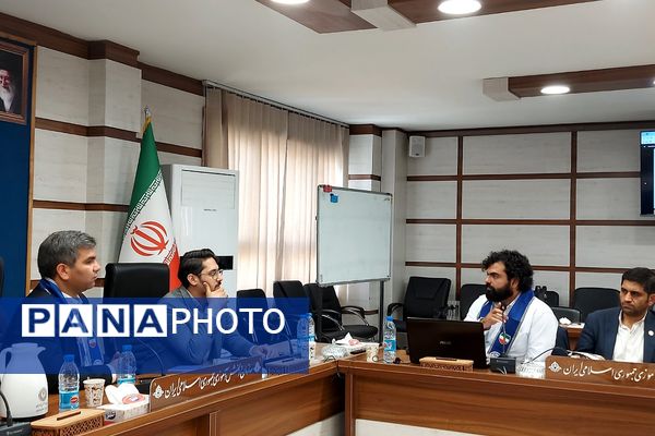 نشست فصلی و توان افزایی مأمورین و مسئولین سازمان دانش‌آموزی شهرستان‌های استان تهران 