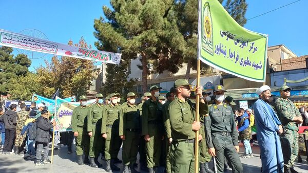 راهپیمایی 13 آبان با حضور حداکثری دانش آموزان در شهرستان نیشابور 