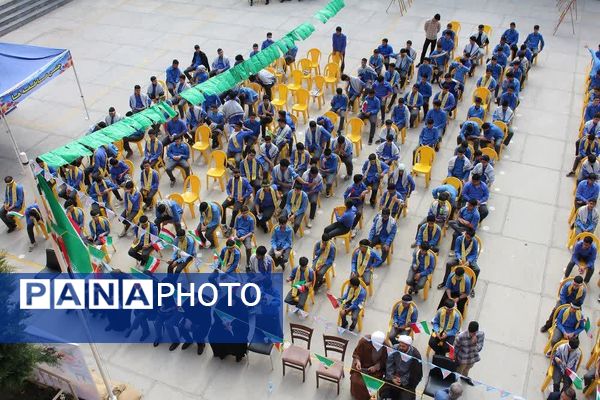 جشن عاطفه‌ها جشن همدلی دانش آموزان با دیگر کودکان نیازمند
