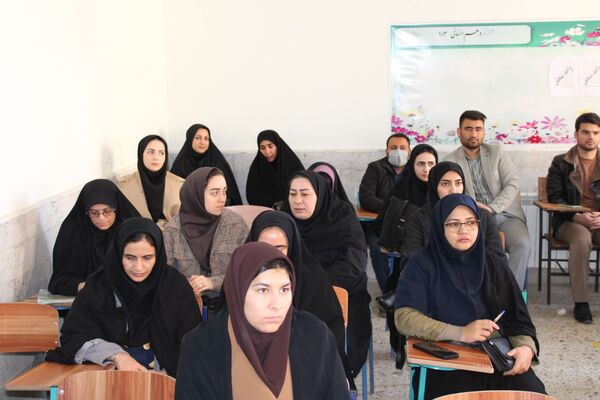 کارگاه توانمندسازی در دبیرستان فاطمه الزهرا(س)