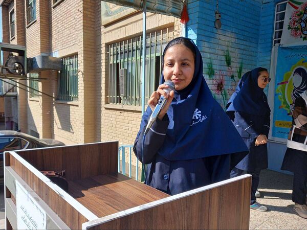 انتخابات شورای دانش‌آموزی در دبیرستان دخترانه فرزانگان شهرقدس