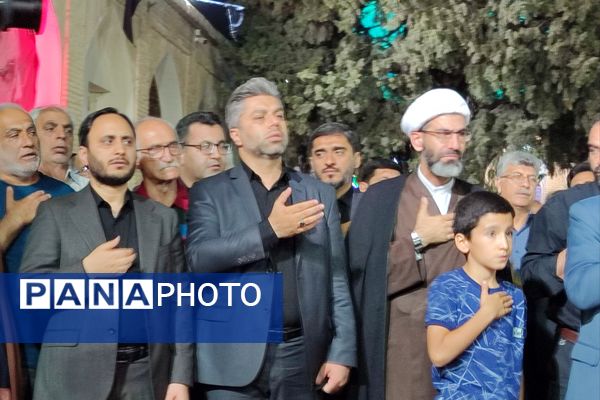 مراسم هفتمین روز درگذشت شهدای خدمت در حرم علی ابن حمزه (ع) شیراز