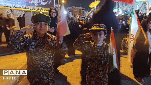 حضور پرشور دهه نودی های ملکانی در تجمعات شبانه