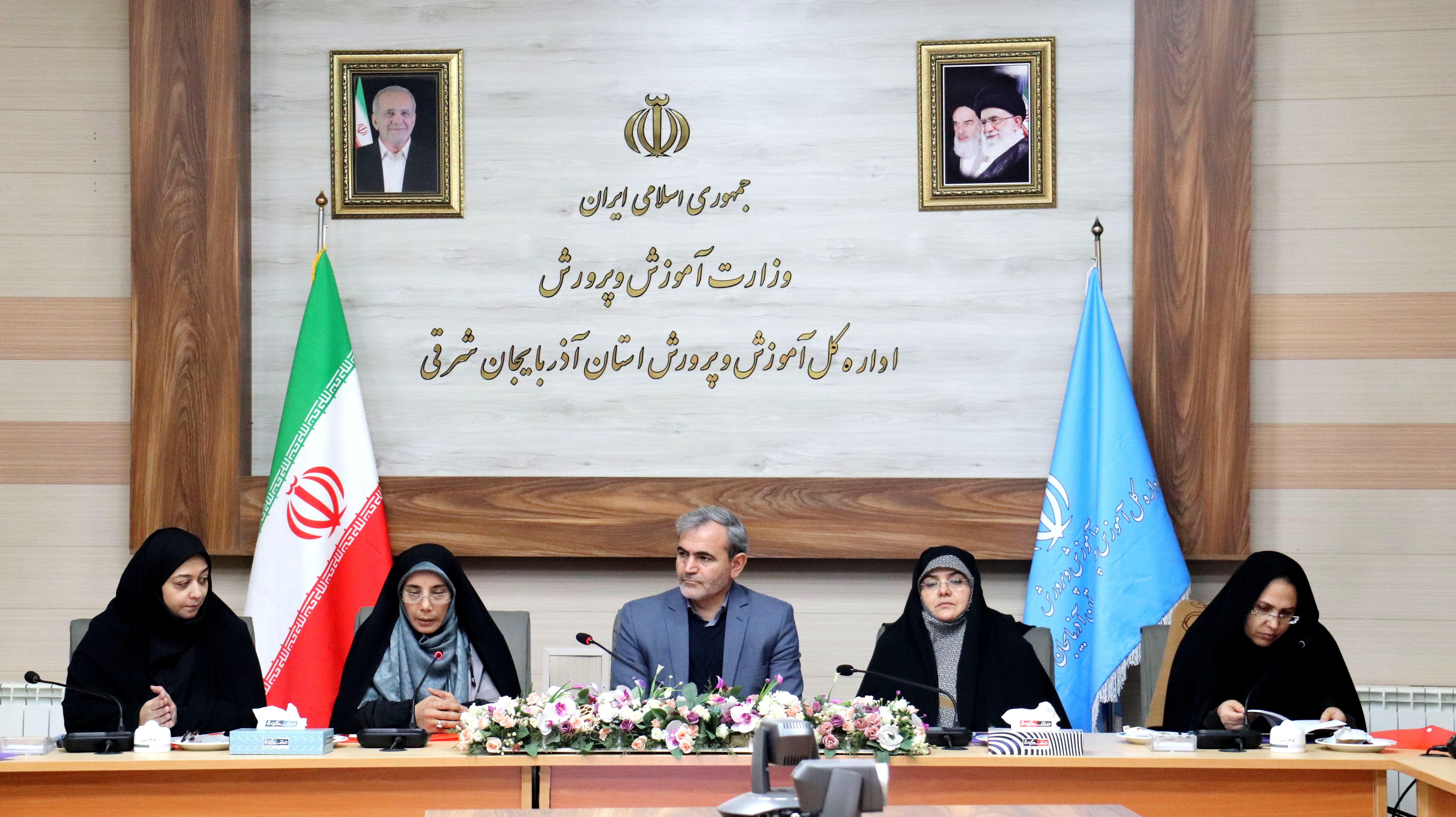 بصیرت‌افزایی در جامعه از سواد رسانه‌ای بانوان نشأت می‌گیرد