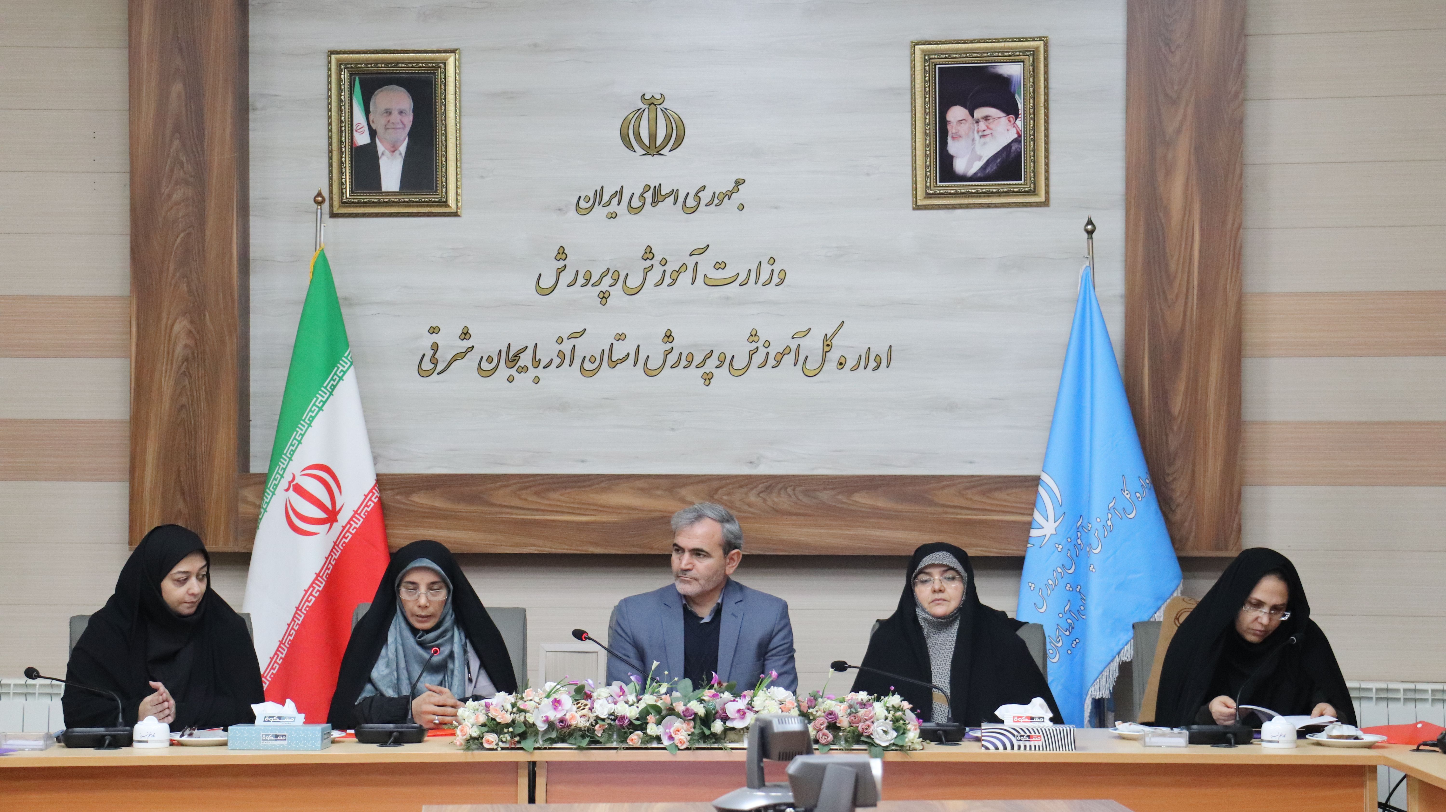 بصیرت‌افزایی در جامعه از سواد رسانه‌ای بانوان نشأت می‌گیرد