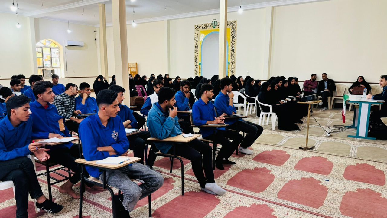 کارگاه تخصصی مشاوره تحصیلی برای دانش‌آموزان پایه دوازدهم در سندرک