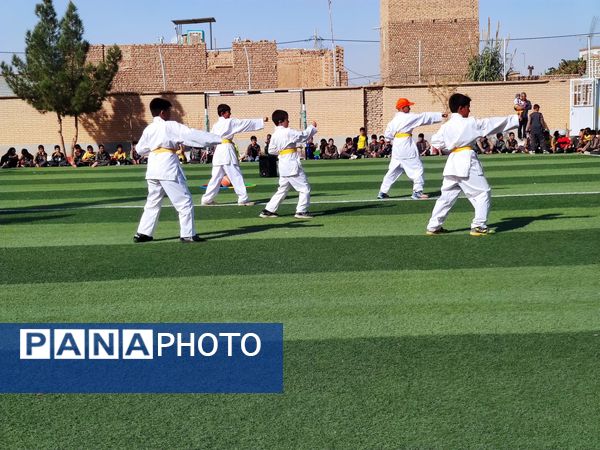 درخشش استعدادهای ورزشی و شور و شوق دانش آموزان دبستان شهید پسندیده فدافن