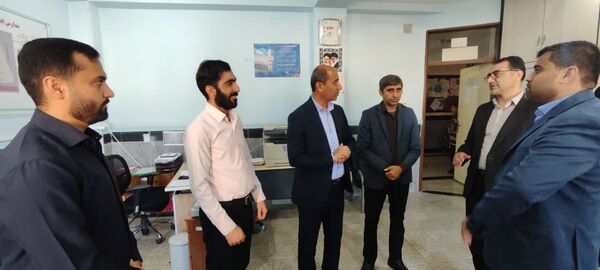 بازدید فرماندار دشتی از بخش‌های مختلف مدیریت آموزش و پرورش شهرستان دشتی