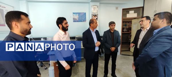بازدید فرماندار دشتی از بخش‌های مختلف مدیریت آموزش و پرورش شهرستان دشتی