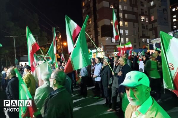 آموزش هلال‌احمر در میان شعارهای مرگ بر اسرائیل