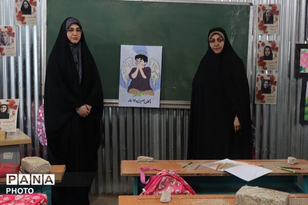 نمایشگاه فرهنگی هنری دانش‌آموزان در نماز جمعه باقرشهر و کهریزک 
