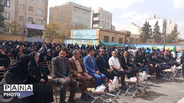 هر دانش آموز یک مهارتدر دبیرستان فائزه