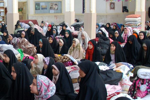 بازدید مسئولان اداره آموزش و پرورش ناحیه یک شهرری از اعتکاف دانش‌آموزان