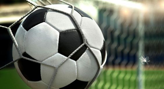 ۳۵ بازیکن در اردوی تیم ملی بانوان پا به توپ می‌شوند