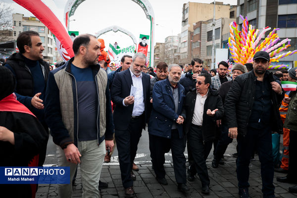 حضور وزیر آموزش و پرورش در راهپیمایی ۲۲ بهمن