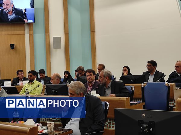 شورای برنامه‌ریزی و توسعه و شورای مسکن اصفهان