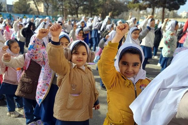 طنین زنگ انقلاب در مدارس شهرستان شهریار 