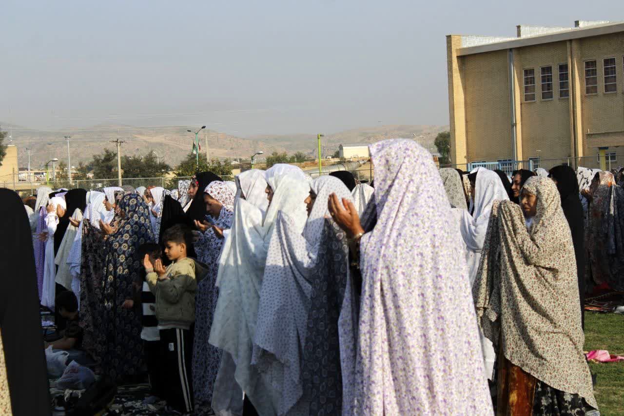 اقامه باشکوه نماز عید فطر در گچساران