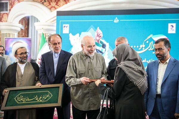 مراسم بزرگداشت روز خبرنگار با حضور رئیس مجلس؛ تجلیل از شهدای رسانه و اهالی خبر