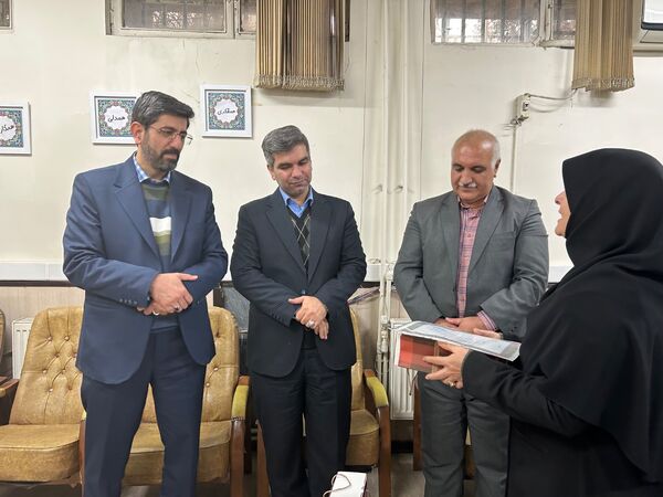  تقدیر از راهبران قطبی سازمان دانش اموزی شهرستانهای تهران