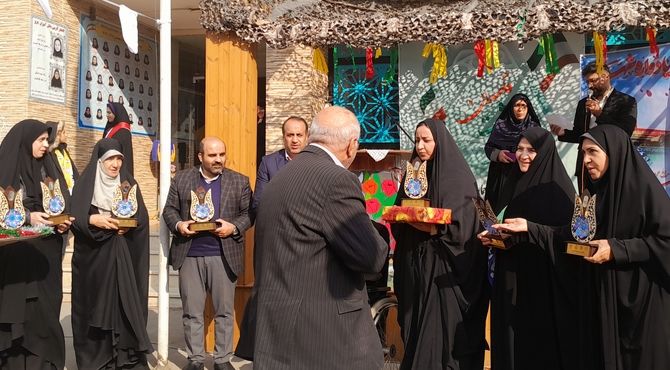 مراسم بزرگداشت مقام شهدا در روز حماسه و ایثار مردم اصفهان 