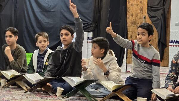  جلسات هفتگی صراط الحمید در دبیرستان بعثت  