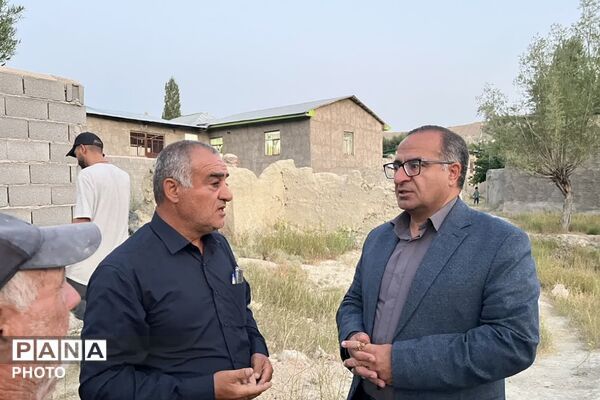 بازدید میدانی فرماندار فیروزکوه از روستا‌ها و پیگیری مطالبات اهالی در نشست با شورا و دهیار