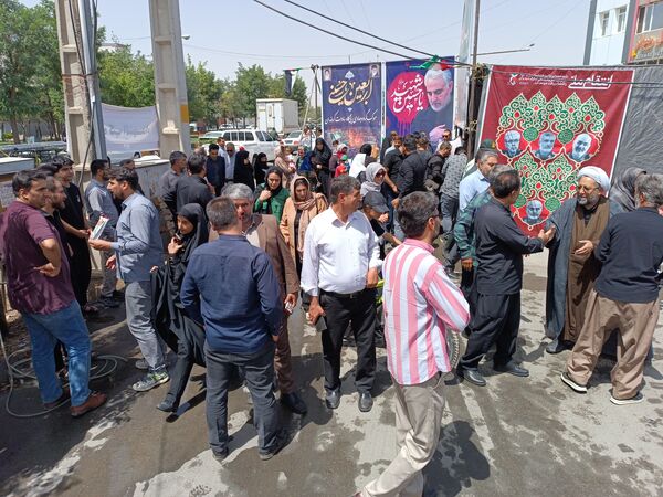 برگزاری پیاده‌روی جاماندگان اربعین حسینی در دهگلان با حضور پرشور مردم