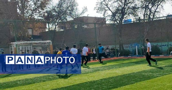 گذری بر فینال مسابقات فوتسال درون مدرسه دبیرستان شاهد ابوذر غفاری 