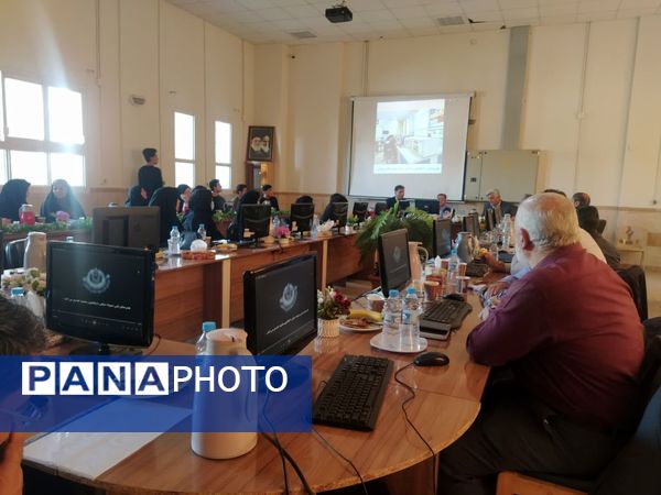  ششمین جلسه پروژه مهر ناحیه ۶ در هنرستان دارالفنون
