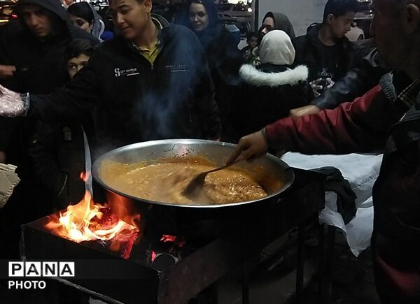موکب های مردمی در سراسر بلوار فضل نیشابور 