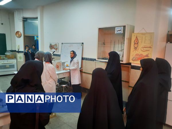 گرامیداشت هفته آزمایشگاه در منطقه ۱۶