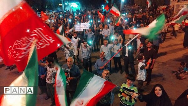 تداوم همبستگی مردمی؛ صد و نود و چهارمین شب تجمعات بیعت با رهبری در نورآباد