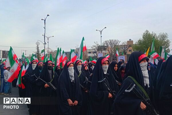 اجتماع بزرگ دختران ایران به مناسبت ولادت حضرت معصومه (س) و روز دختر در پردیس