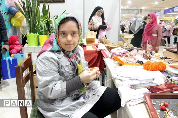 درخشش توانمندی‌های دانش‌آموزان استثنایی در نمایشگاه مشاغل خرد شمالغرب کشور
