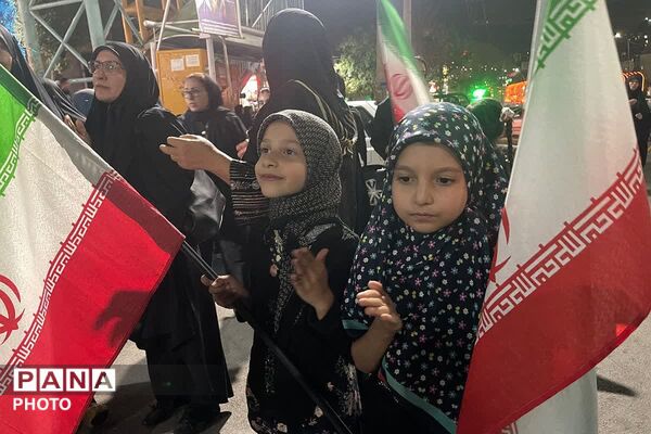 تجدید پیمان وفاداری بومہنی‌ها در مراسم عزای رهبر شهید انقلاب
