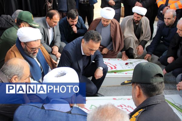 خروش سملقانی‌ها در سالروز بازگشت امام؛ دوازدهم بهمن با گلباران تمثال رهبر انقلاب گرامی داشته شد
