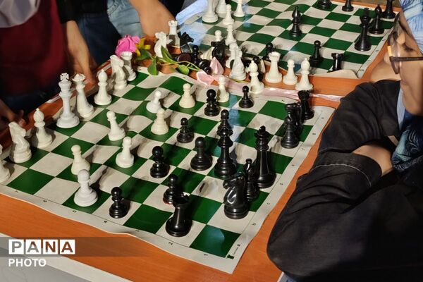 غرفه شهدای دانش آموز ورامین میزبان شما در میدان امام حسین(ع)
