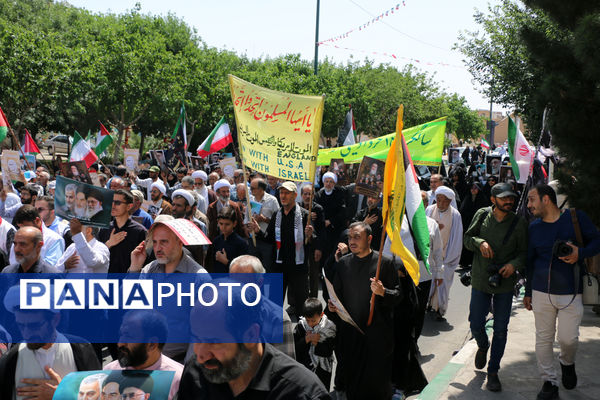 راهپیمایی یوم الله 15 خرداد از بیت امام راحل تا حرم حضرت معصومه(س)