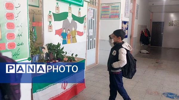 اجرای پویش «جانم فدای رهبر» در آموزشگاه شهید محمد منتظر قائم خاتم 